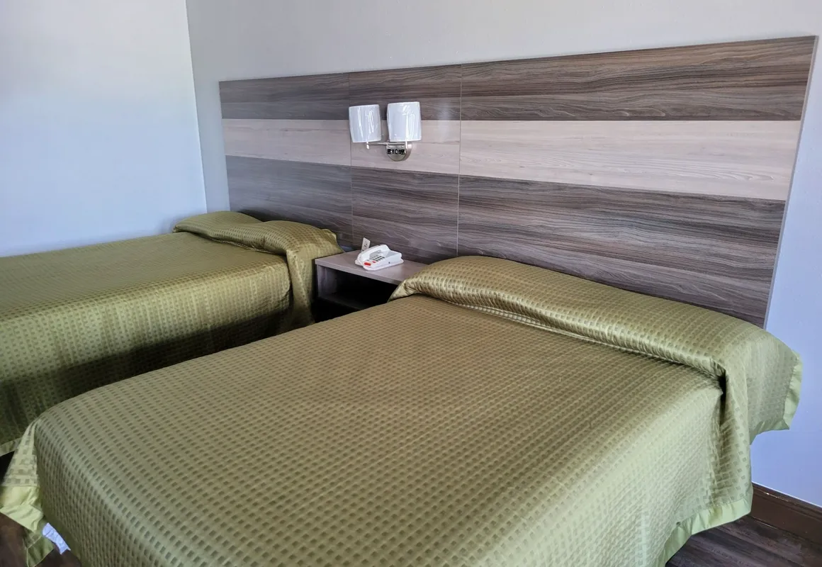 East Lake Inn hotel hero