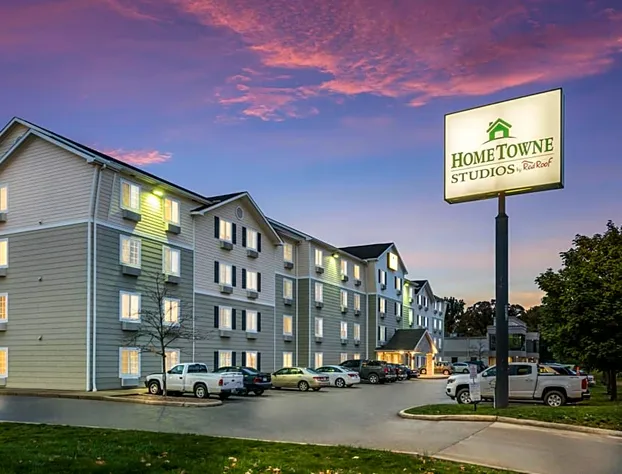 HomeTowne Studios by Red Roof Columbus hotel detail image 2