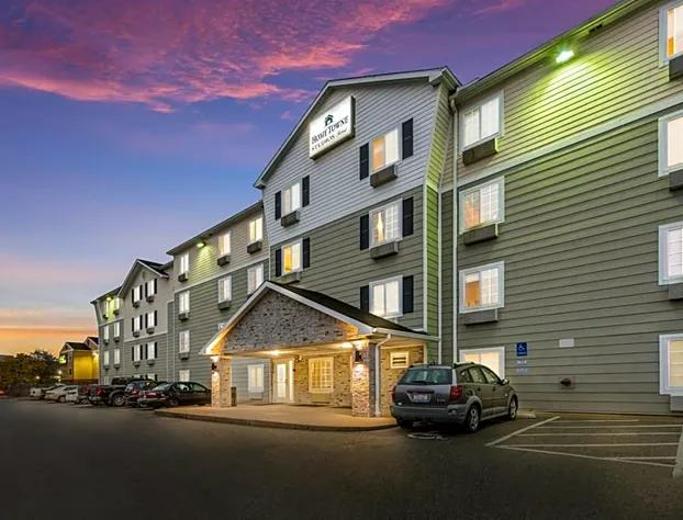 HomeTowne Studios by Red Roof Columbus hotel detail image 3