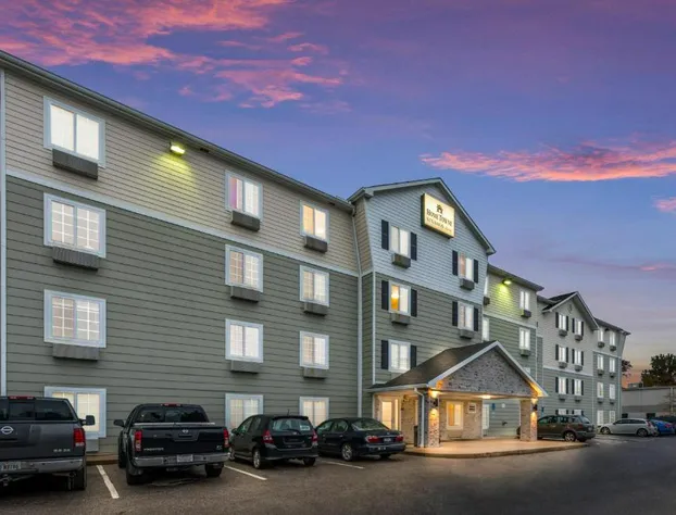 HomeTowne Studios by Red Roof Columbus hotel detail image 4