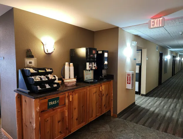 Pine Peaks Lodge & Suites hotel detail image 4