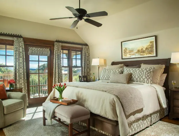 Inn on Lake Granbury a Boutique Hotel hotel detail image 2