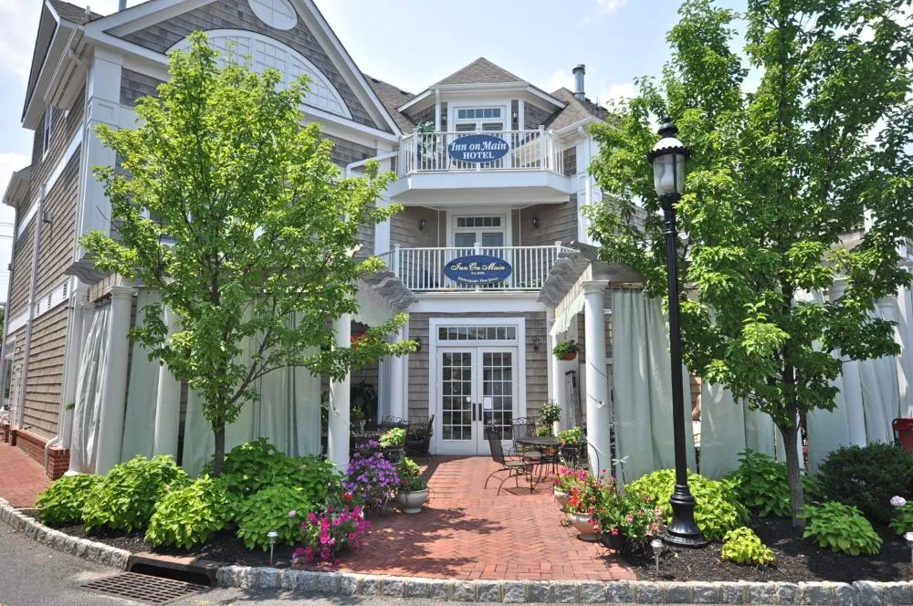 Inn on Main Hotel hotel hero