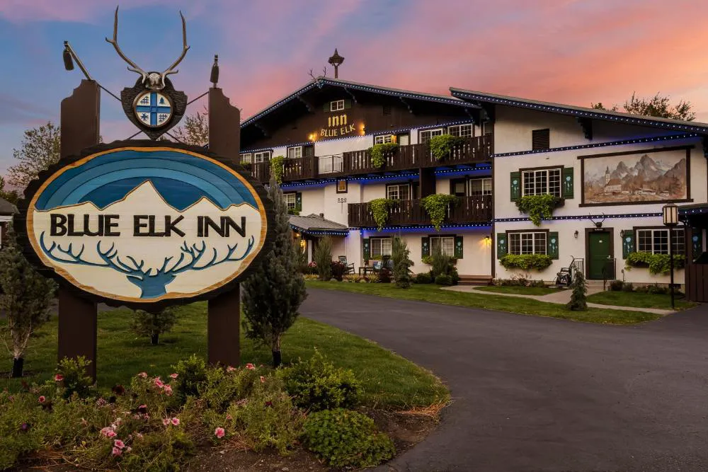 Blue Elk Inn hotel hero