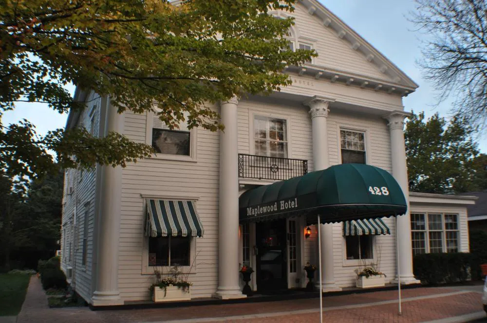 Maplewood Hotel hotel hero