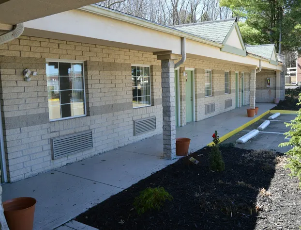 Economy Inn - Akron hotel detail image 2