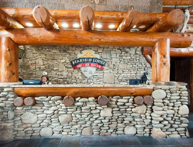 Bearskin Lodge on the River hotel detail image 4