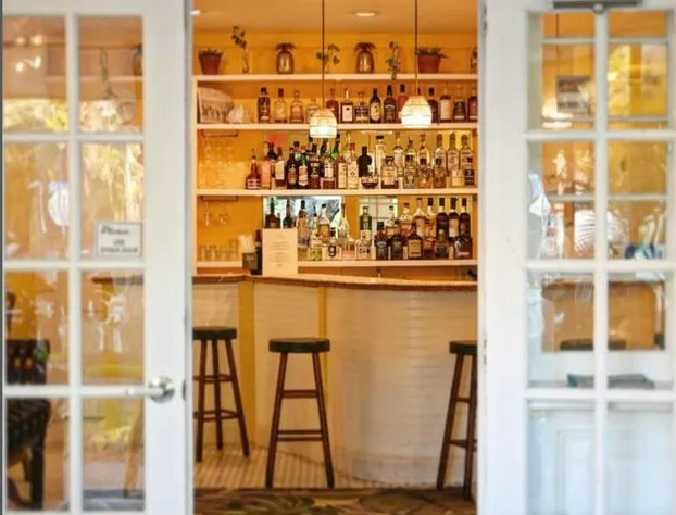 Peninsula Bed & Cocktails hotel detail image 1