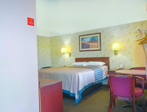 Bay Motel By OYO Bay City hotel detail image 4