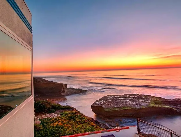 The Inn at Sunset Cliffs hotel detail image 3