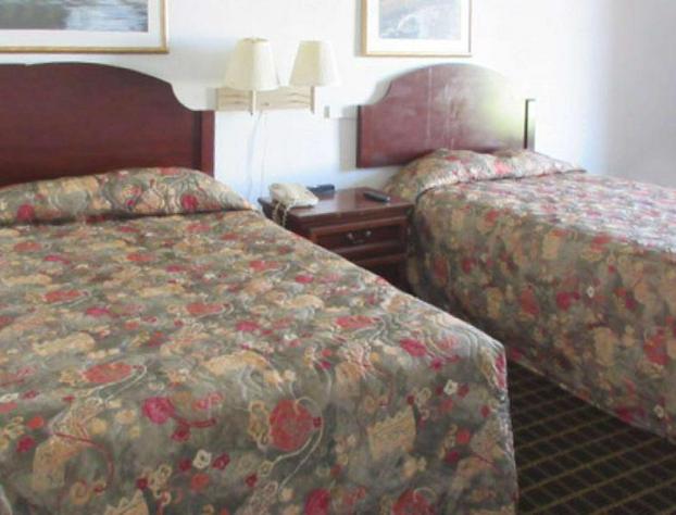 Econo Lodge Inn & Suites Orangeburg hotel detail image 1