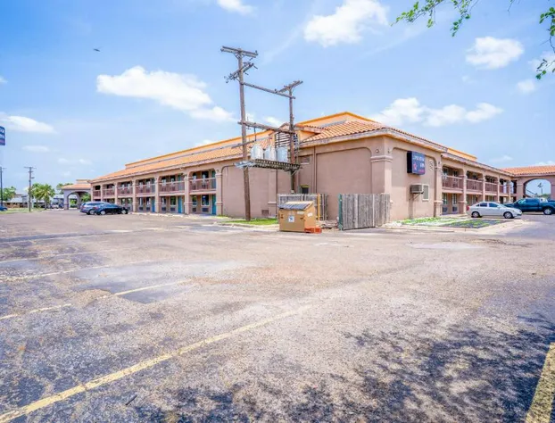 Lone Star Inn & Suites by OYO Harlingen TX hotel detail image 2