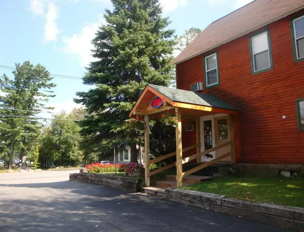 Maple Leaf Inn - Lake Placid hotel detail image 2