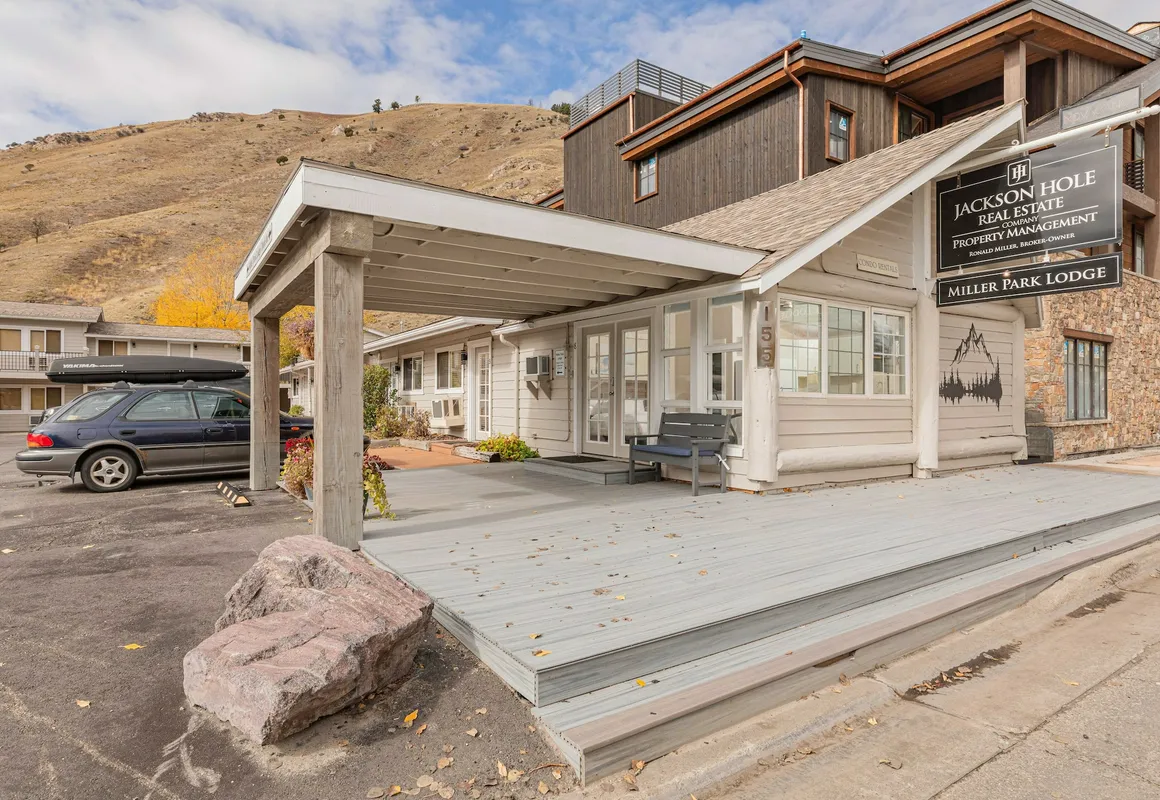 Miller Park Lodge hotel hero