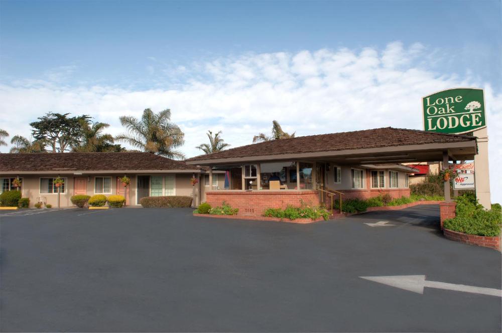 Lone Oak Lodge hotel hero