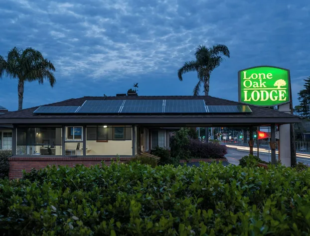 Lone Oak Lodge hotel detail image 1