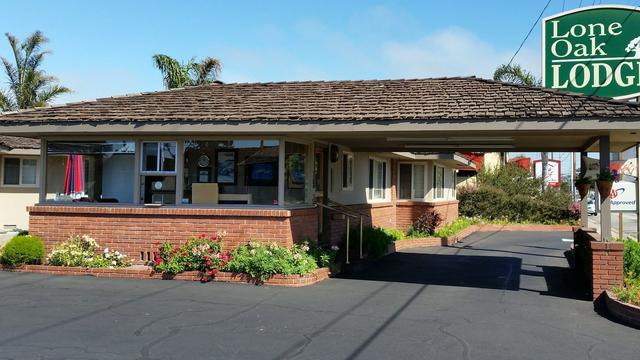 Lone Oak Lodge hotel detail image 1