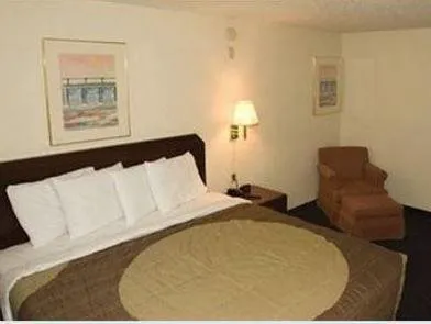 The Lodge at Pensacola hotel detail image 3