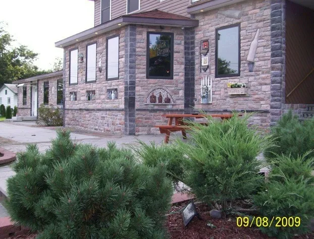 B & B Lounge hotel detail image 1