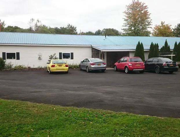 B & B Lounge hotel detail image 4