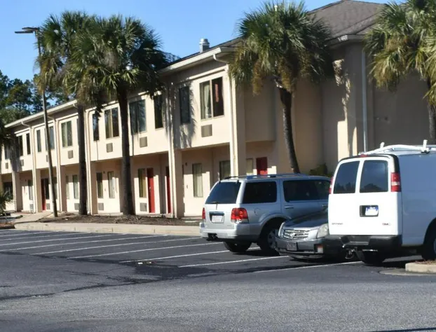 Guest Cottages & Suites Brunswick GA hotel detail image 1