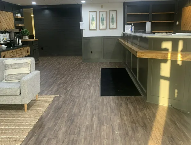 Commodore Perry Inn and Suites hotel detail image 1