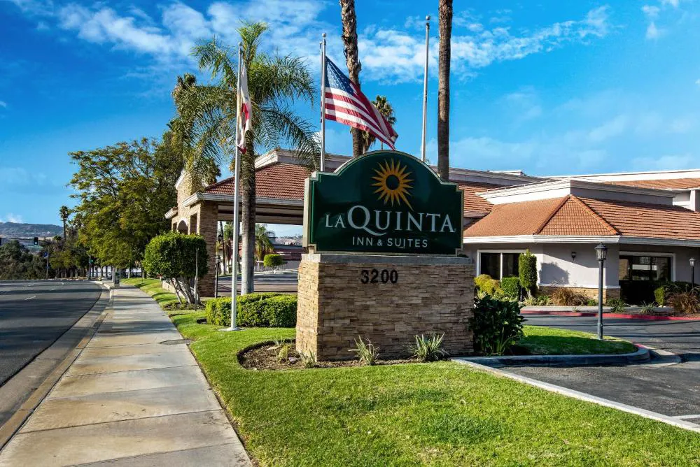 La Quinta Inn & Suites by Wyndham Pomona hotel hero