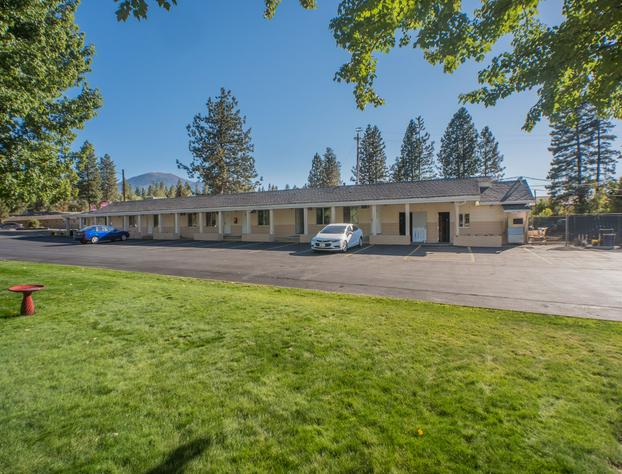 Shasta Pines Motel & Suites hotel detail image 3