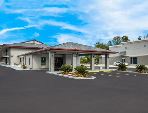 Red Roof Inn & Suites Thomasville hotel detail image 4