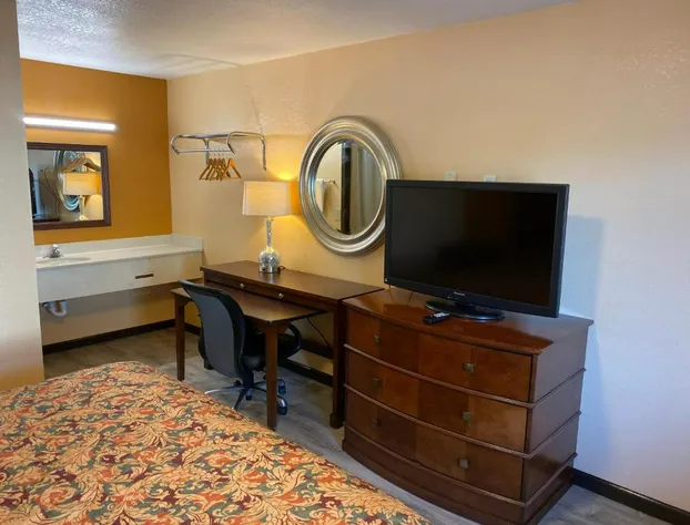 Deluxe Inn hotel detail image 4