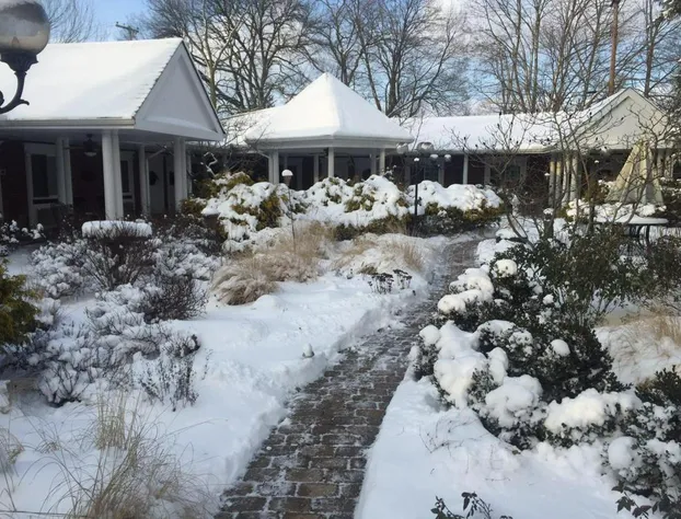 The Mount Vernon Inn hotel detail image 1