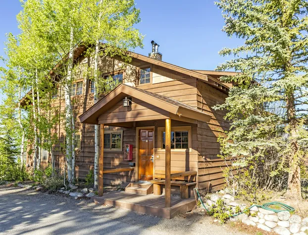 Grand Lake Lodge hotel detail image 3