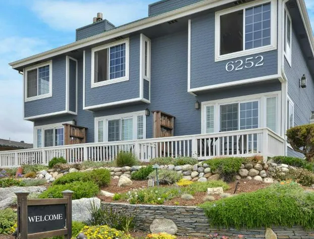 Sand Pebbles Inn hotel detail image 2