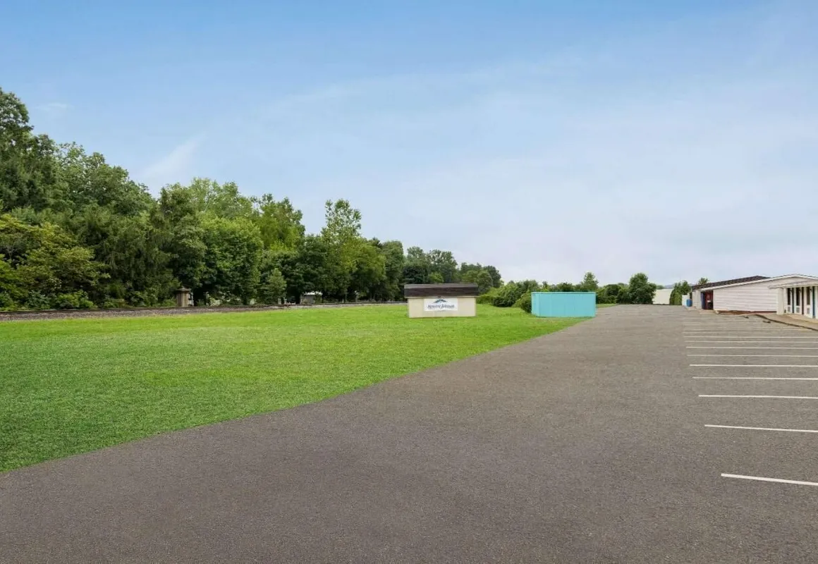 Dover Inn & Suites hotel hero