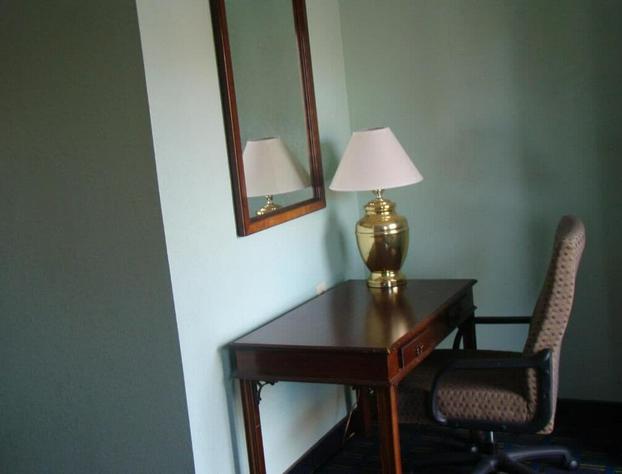 Budget Inn hotel detail image 4