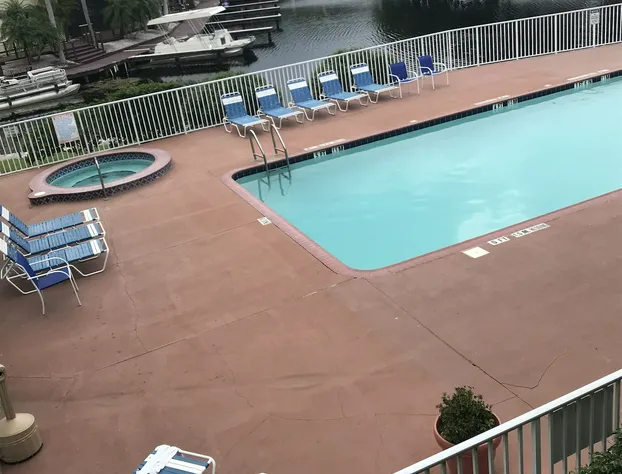 Vista Inn Lake Tarpon hotel detail image 2