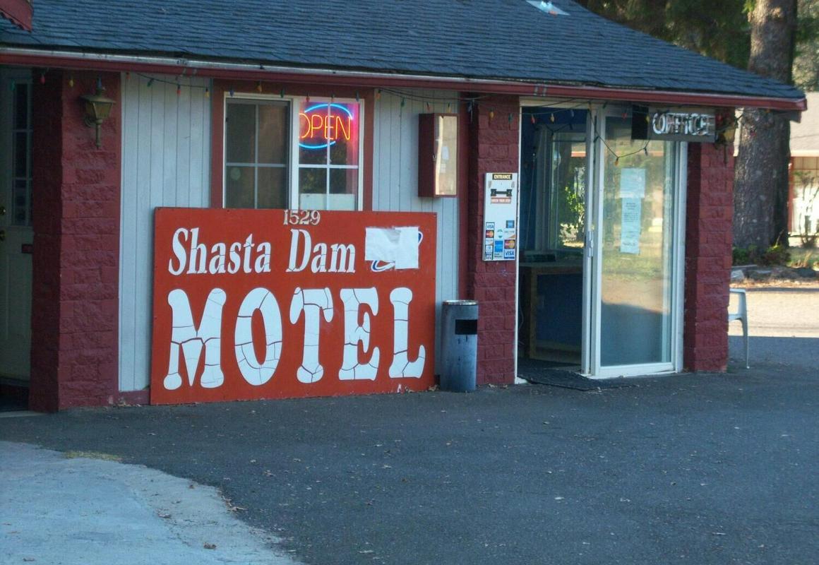Shasta Dam Motel hotel hero