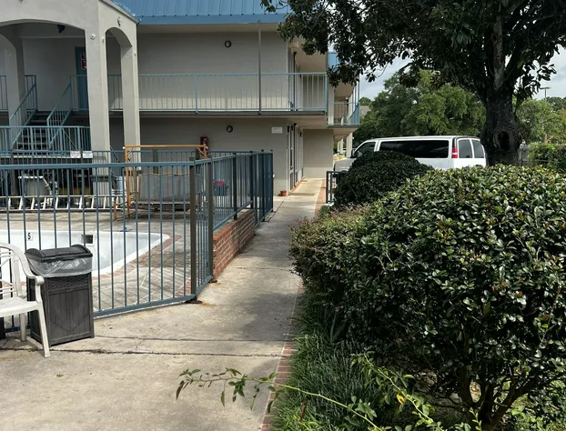 Discovery Inn hotel detail image 3