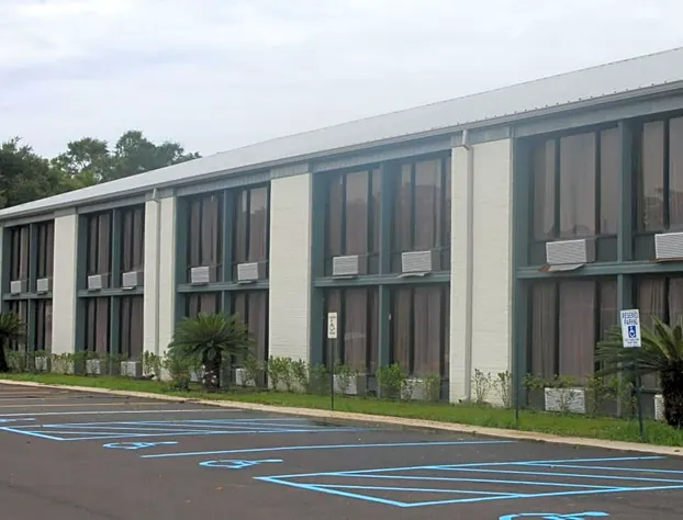 Baymont Inn & Suites by Wyndham Hammond hotel detail image 2