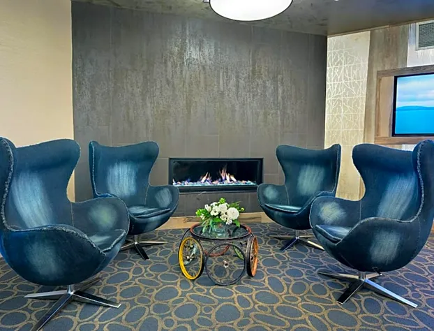 Oxford Suites Bellingham hotel detail image 4