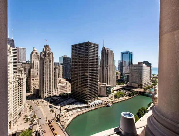 LondonHouse Chicago, Curio Collection by Hilton hotel detail image 1