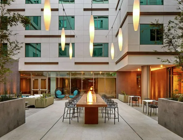 Hilton Garden Inn San Diego Downtown/Bayside hotel detail image 4