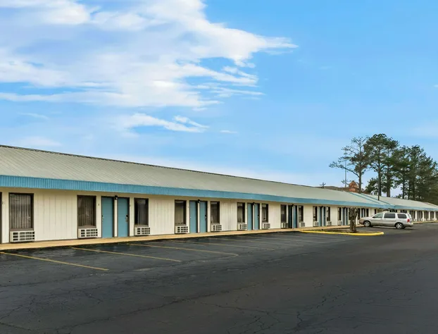 Rodeway Inn & Suites Brookhaven hotel detail image 1