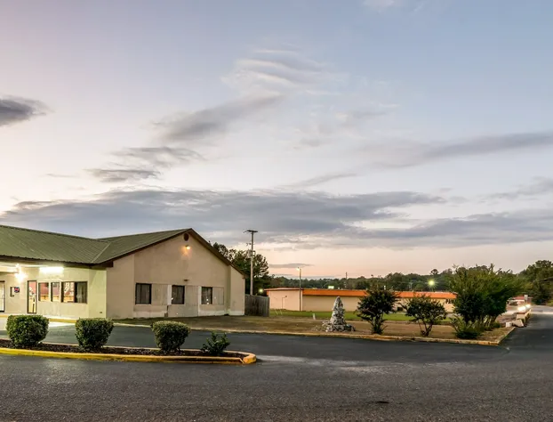 Red Roof Inn Sylacauga hotel detail image 3