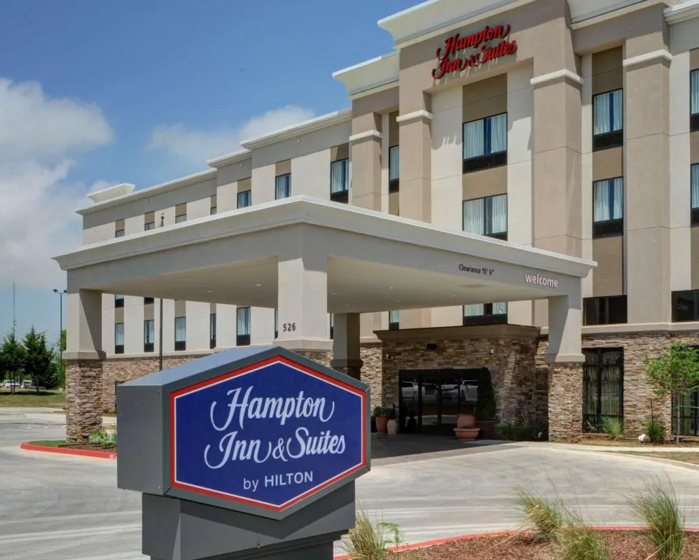 Hampton Inn & Suites Ardmore hotel hero