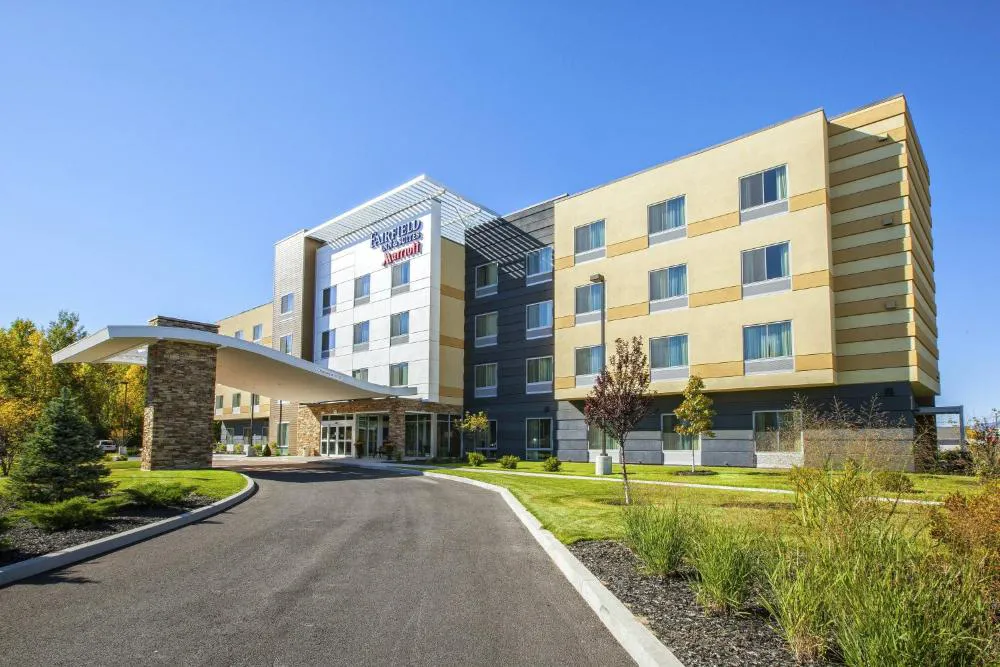 Fairfield Inn & Suites Plattsburgh hotel hero