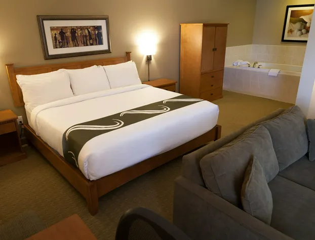 Quality Inn & Suites Amsterdam hotel detail image 4