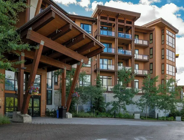 The Sutton Place Hotel Revelstoke Mountain Resort hotel detail image 2