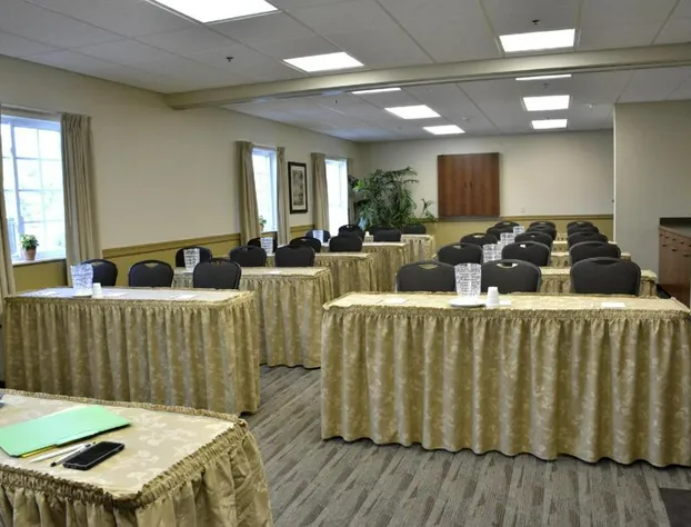 Cresthill Suites Syracuse hotel detail image 3