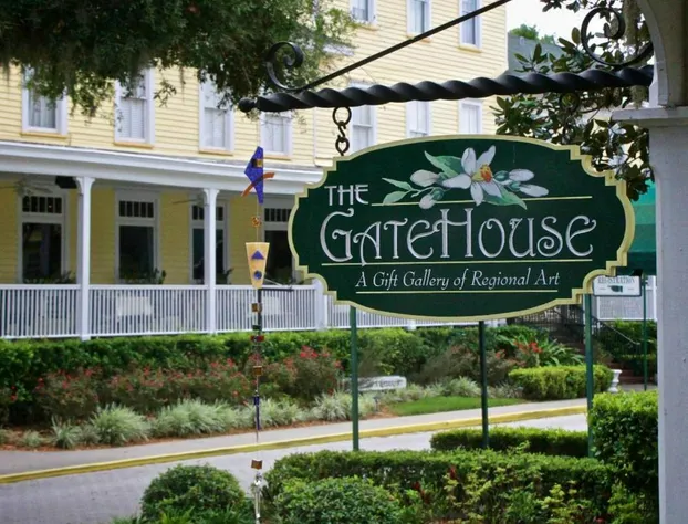 Lakeside Inn hotel detail image 2